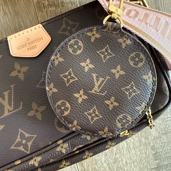 100% Authentic Louis Vuitton Multi Pochette Pink - Picture 3 of 6